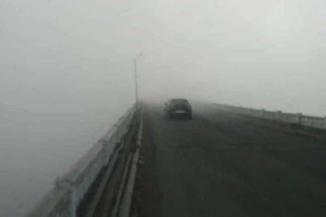 Dense fog blankets Delhi-NCR region, visibility drops to zero, flights, trains affected