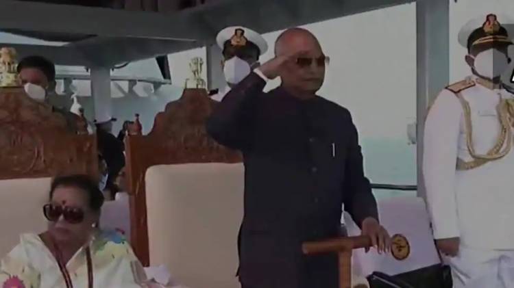 President Ram Nath Kovind accorded 21-gun-salute, reviews Naval Fleet at Visakhapatnam