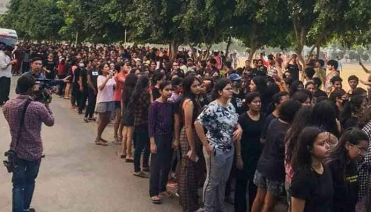 Chandigarh University hostel video leak case: Girl hosteller, two men held amid heavy protests - Top points